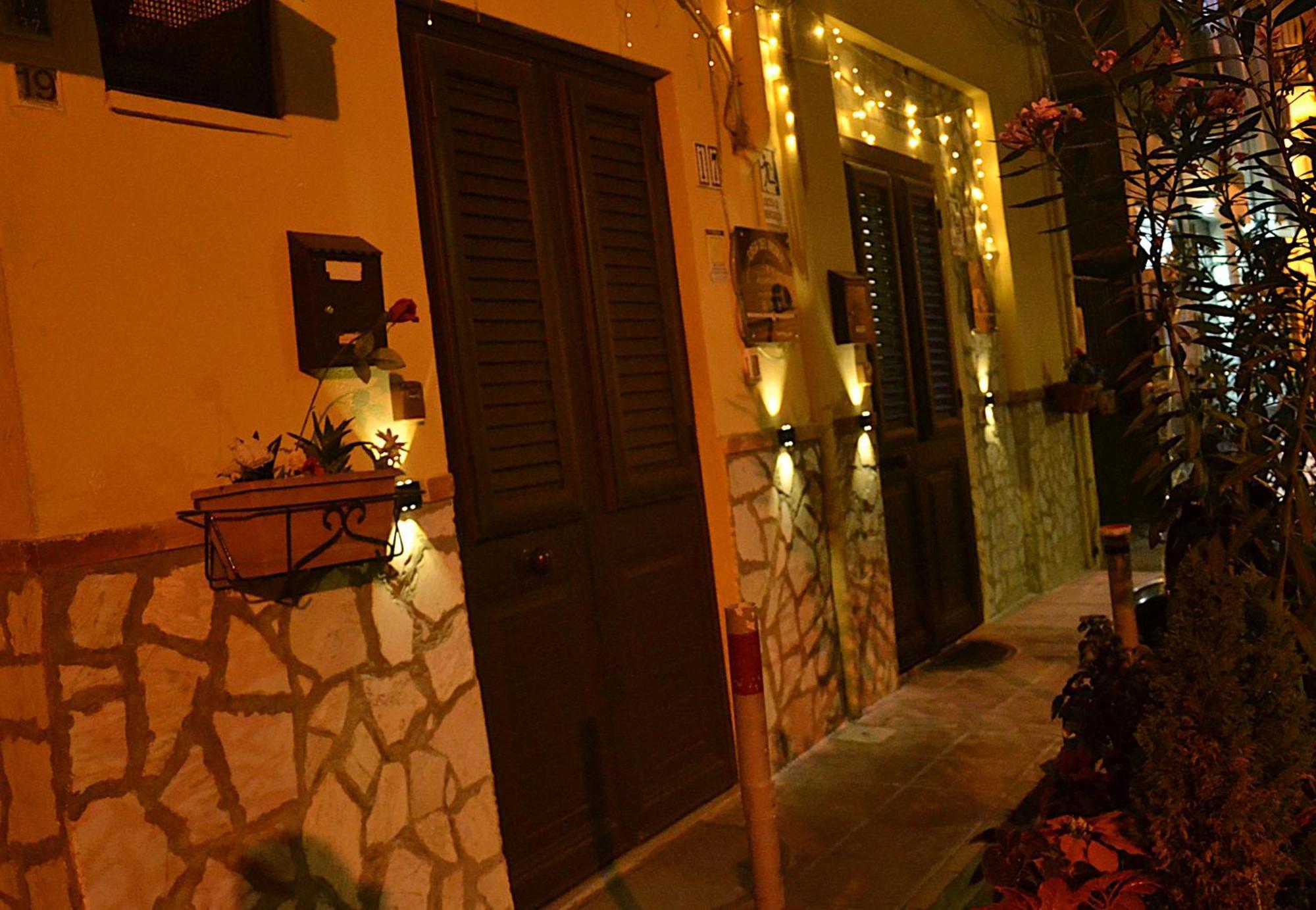 Casa Del Vicolo Apartament パレルモ エクステリア 写真